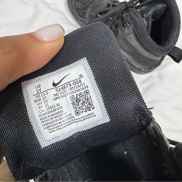 Nike Woodside High Top Lace Up Boys Kids Boots Black Sz 1Y Hiking Outdoor Comfy - Picture 8 of 9